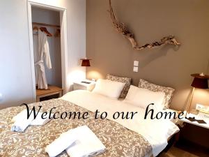 Postel nebo postele na pokoji v ubytování Delphic Moments I Cozy apt 1BR 2BA 2 double beds