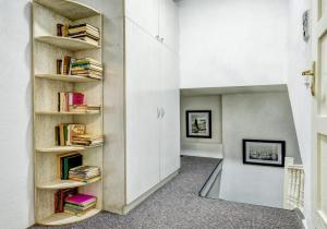 The library in the homestay