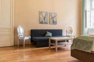 Spacy 2BR Apt. Ideal For Longstays休息區