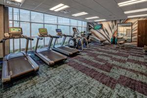 The fitness centre and/or fitness facilities at SpringHill Suites by Marriott Nashville Brentwood