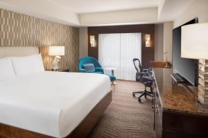 TV o dispositivi per l'intrattenimento presso Renaissance Phoenix Downtown Hotel