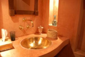Foto sihtkohas Marrakech asuva majutusasutuse Exclusive and stylish 4-bedroom Riad with plunge pool galeriist