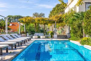 Πισίνα στο ή κοντά στο Villa Salt Water