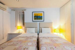 Ένα ή περισσότερα κρεβάτια σε δωμάτιο στο Villa Salt Water +48 φωτογραφίες