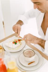 Comida no hotel ou em algum lugar perto