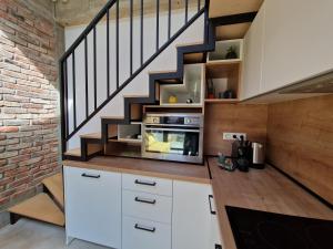 A kitchen or kitchenette at Studio 27