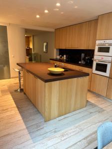 Ett kök eller pentry på Luxurious and cosy loft - Knokke