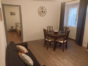 Posedenie v ubytovaní Aux Thermes