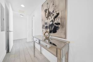 Φωτογραφία από το άλμπουμ του Beachwalk Resort - OCEAN VIEW WRAP AROUND BALCONY 3BD - 3BR CONDO σε Hallandale Beach