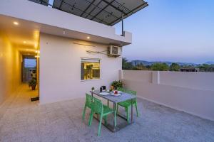 Balkón nebo terasa v ubytování Zostel Homes Pushkar