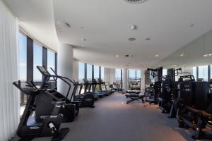 Fitness centrum a/nebo fitness zařízení v ubytování Eos by SkyCity