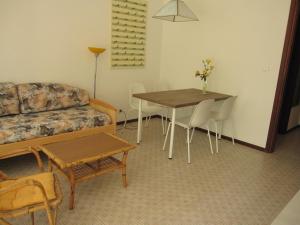 Gallery image of Modern flat with balcony at Grado Pineta in Lido +12 photos