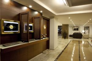 TV a/nebo společenská místnost v ubytování Susuzlu Atlantis Hotel
