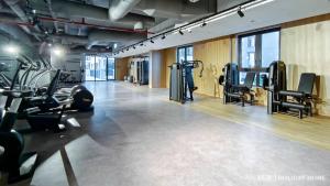 Fitness centrum a/nebo fitness zařízení v ubytování LUX The La Rive Sea View Suite