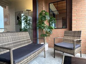 A seating area at Lets Holidays Apartment Sea Views in Barcelona