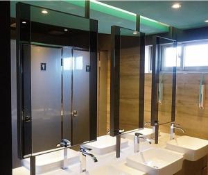 A bathroom at Taipei Discover Hostel
