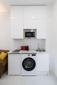 Kuchnia lub aneks kuchenny w obiekcie Apartamento amplio y coqueto a solo 750m Bernabeu