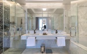 Koupelna v ubytování Hotel Royal ASBU Tunis