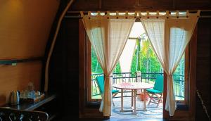 Stargate Villa Pintu Bintang的阳台或露台