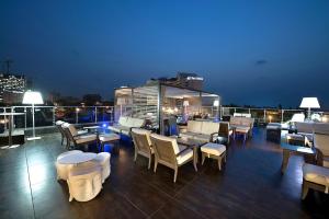 Φωτογραφία από το άλμπουμ του Maison Fahrenheit σε Lagos