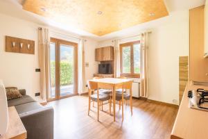 Kuchyň nebo kuchyňský kout v ubytování CROSINA HOLIDAY - Casa Lucia