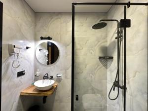 Koupelna v ubytování Galavani By Vintage Hotel Collections