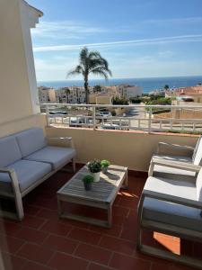 OCEAN VIEW VILLA BELAMARにあるシーティングエリア