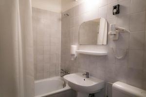 Koupelna v ubytování Equity Point Budapest