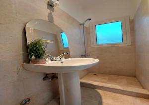 Kép White Villa 6 BR-38-Ph5 szállásáról Gurdakában a galériában
