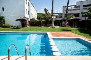 Bazén v ubytování Les Pites I 2n 2a Bonito apartamento con terraza nebo v jeho okolí