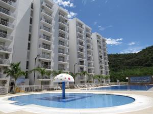 Bazén v ubytování Espectacular y cómodo Apartamento en Girardot WiFi nebo v jeho okolí