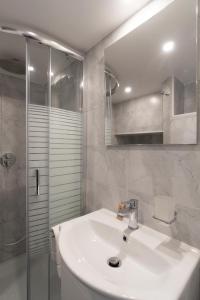 Łazienka w obiekcie POPOLO PEN 56 Apartament