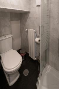 Łazienka w obiekcie POPOLO PEN 56 Apartament