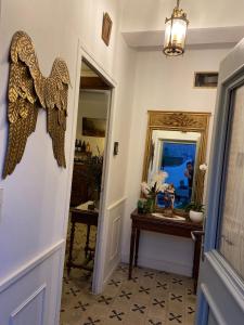 Fotografia z galérie ubytovania Maison 1823 - Suites de charme à Garons v destinácii Garons
