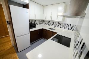 Kuchnia lub aneks kuchenny w obiekcie Castellon Ribalta Apartments - Parking disponible - Factura a Empresas