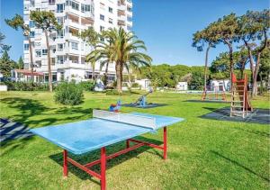 Stolný tenis v ubytovaní NUEVO! Algaida Calahonda Beach Studio alebo v jeho okolí