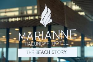 un cartel que dice hotel Marmite hürride en Haeundae Marianne Hotel, en Busan