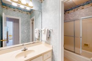 Et badeværelse på Dunes East + 20 billeder