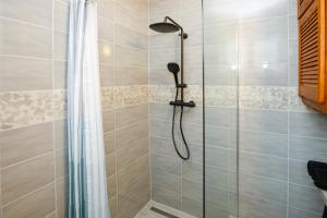 Kúpeľňa v ubytovaní Parti Sétány Apartman