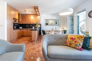 Imagem da galeria de Apartment Mia em Sutivan mais 45 fotografias