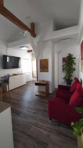 TV a/nebo společenská místnost v ubytování Ferienwohnung Lattenberg