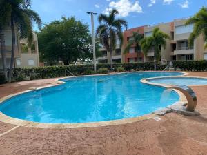 The swimming pool at or close to Beach apartment
