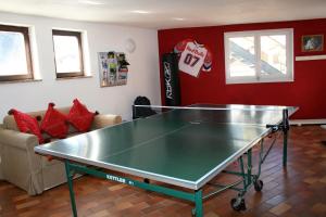 Stolní tenis v ubytování Haus Wasserbauer nebo okolí + 19 fotografií