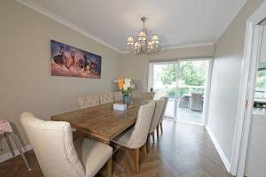 Fotografie z fotogalerie ubytování Charming 6 BRM Villa in Melbourne Mullum Mullum Precinct v destinaci Doncaster East + 52 fotografií