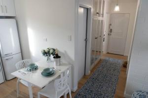 格雷奈爾格的住宿－Luxurious Beach Front Apt with Ocean View Balcony，相簿中的一張相片