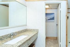 Ένα μπάνιο στο Mountainside Inn 310 by Alpine Lodging Telluride
