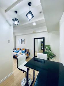 Ένα ή περισσότερα κρεβάτια σε δωμάτιο στο Functional 1-br Space in Amaia with Fast Internet