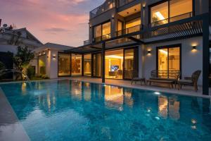 Galeriebild der Unterkunft Luxury and Special Design Villa in Hisarönü Center -Villa Bling Premium in Fethiye