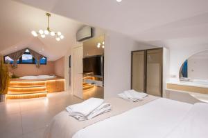 Galeriebild der Unterkunft Luxury and Special Design Villa in Hisarönü Center -Villa Bling Premium in Fethiye