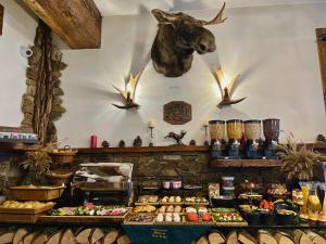 Jedlo v ubytovaní bed & breakfast alebo blízkom okolí